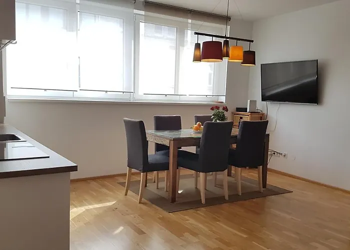 Moderne Maisonette Mit Terrasse