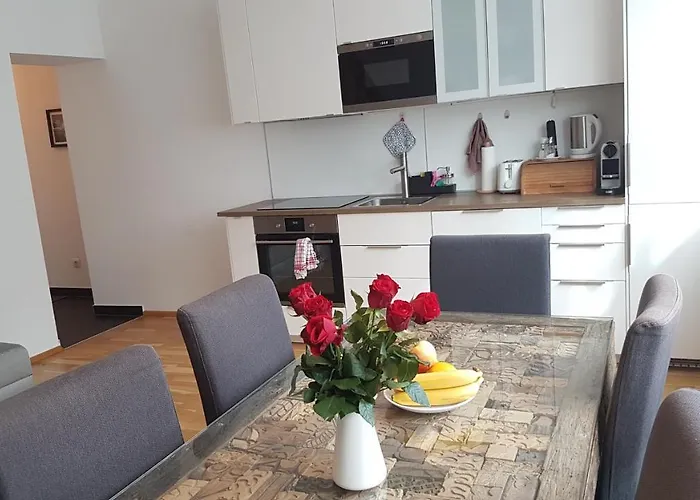 Moderne Maisonette Mit Terrasse