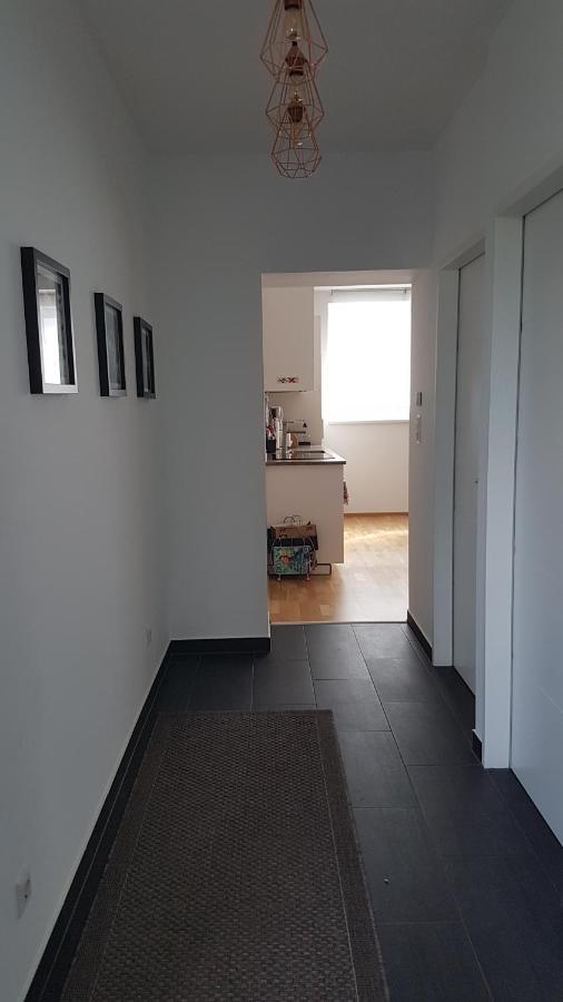 Moderne Maisonette Mit Terrasse